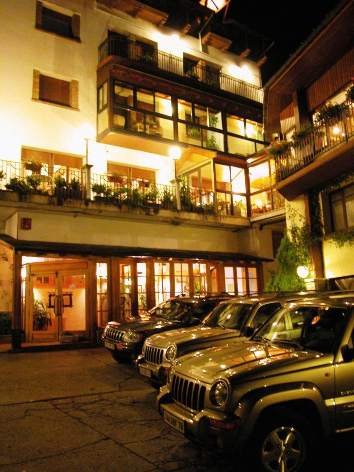 Hosteria Catalana Bossost Buitenkant foto