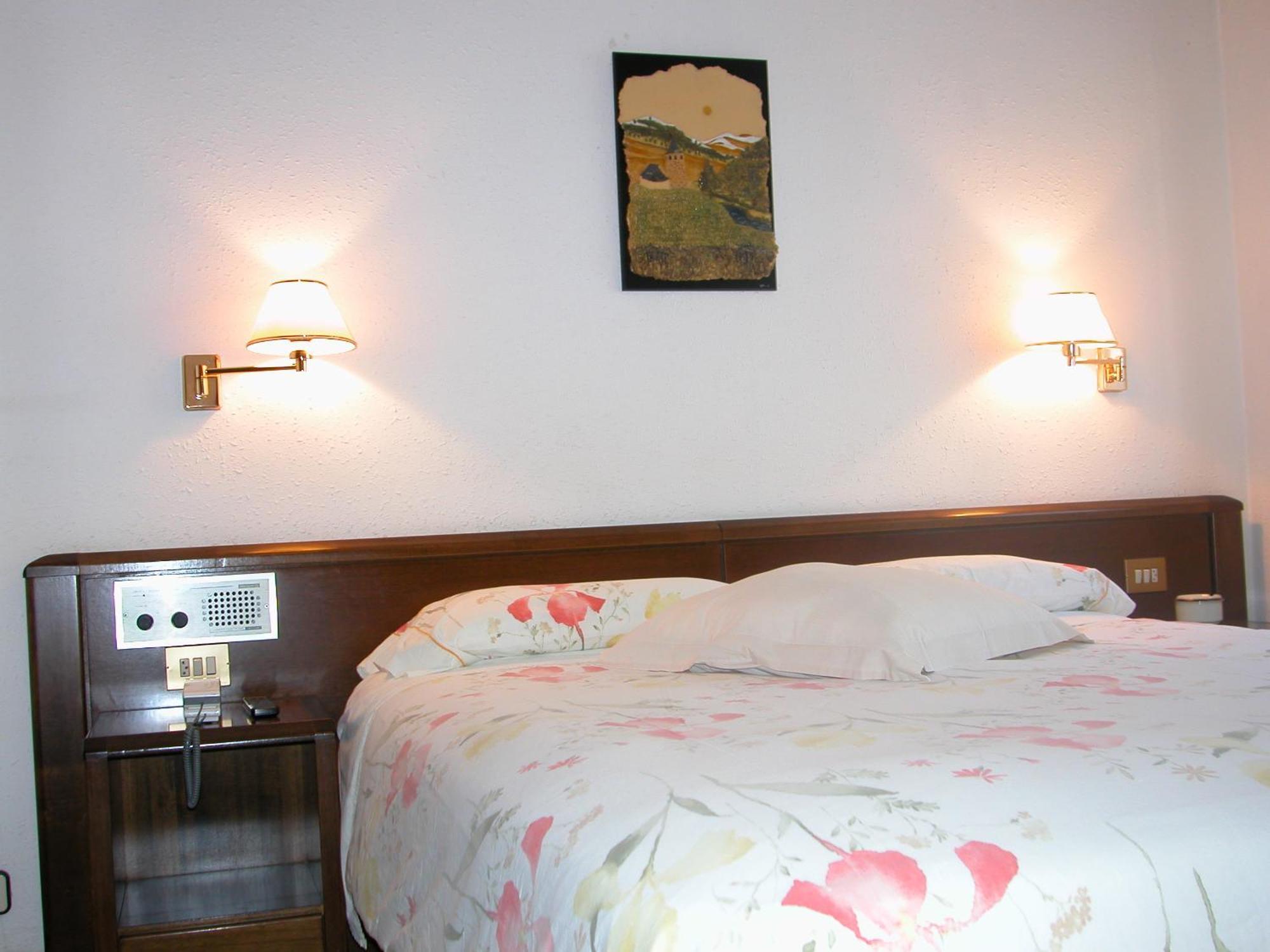 Hosteria Catalana Bossost Buitenkant foto