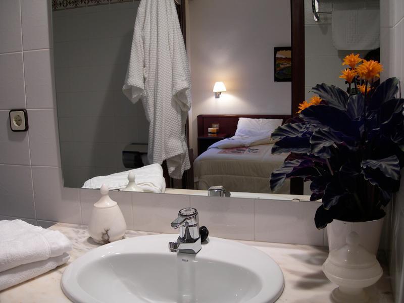 Hosteria Catalana Bossost Buitenkant foto